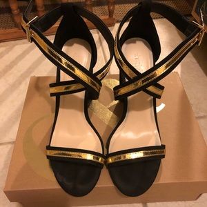 Charlotte Russe Black and gold Heels